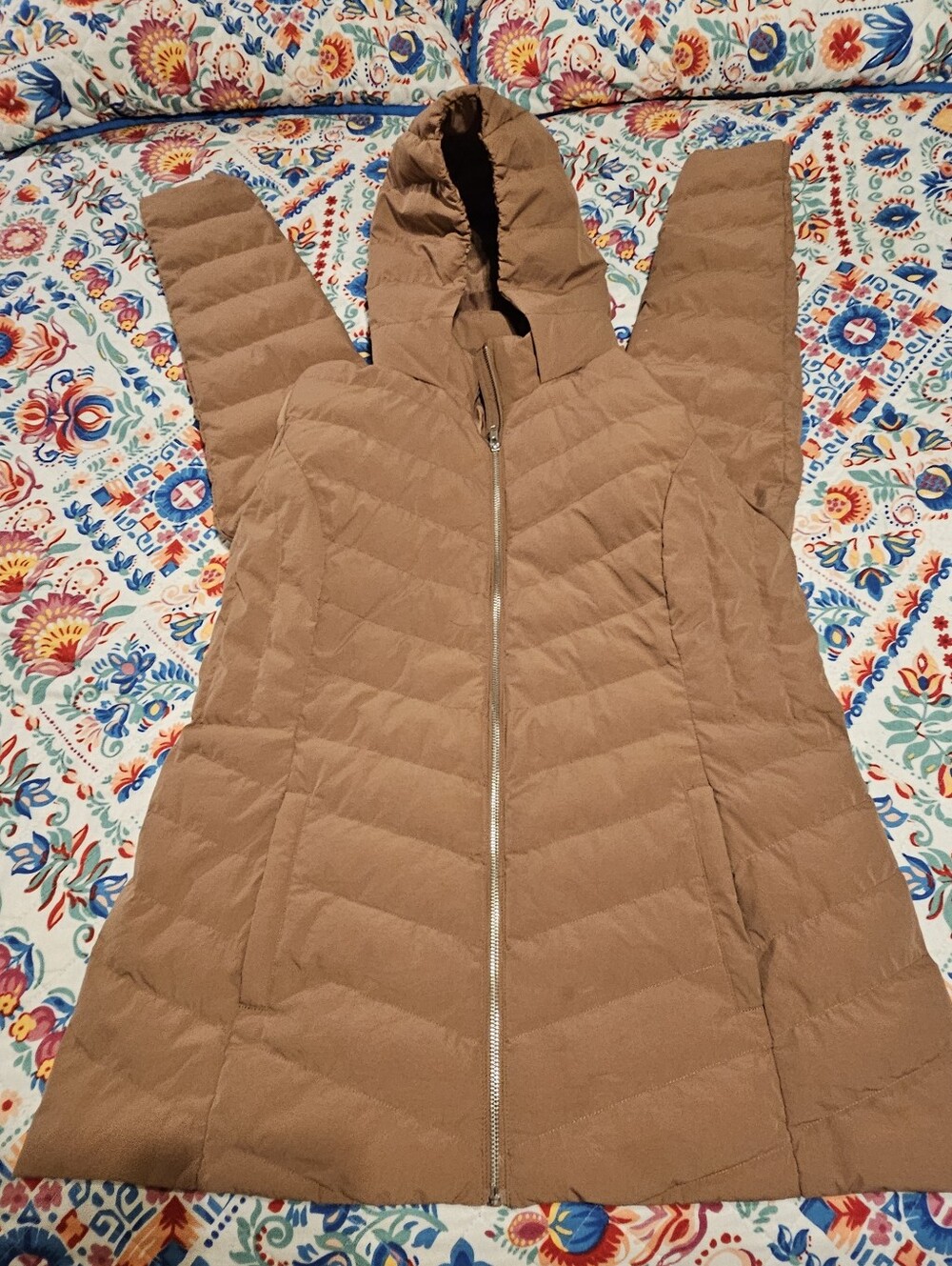 32 Degrees Heat Womens Large Camel Tan Hooded Puffer Jacket Coat Chevron Zip L